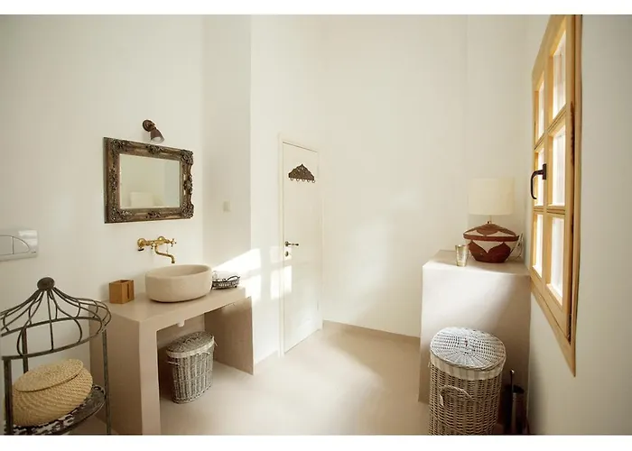 Luna Villa *